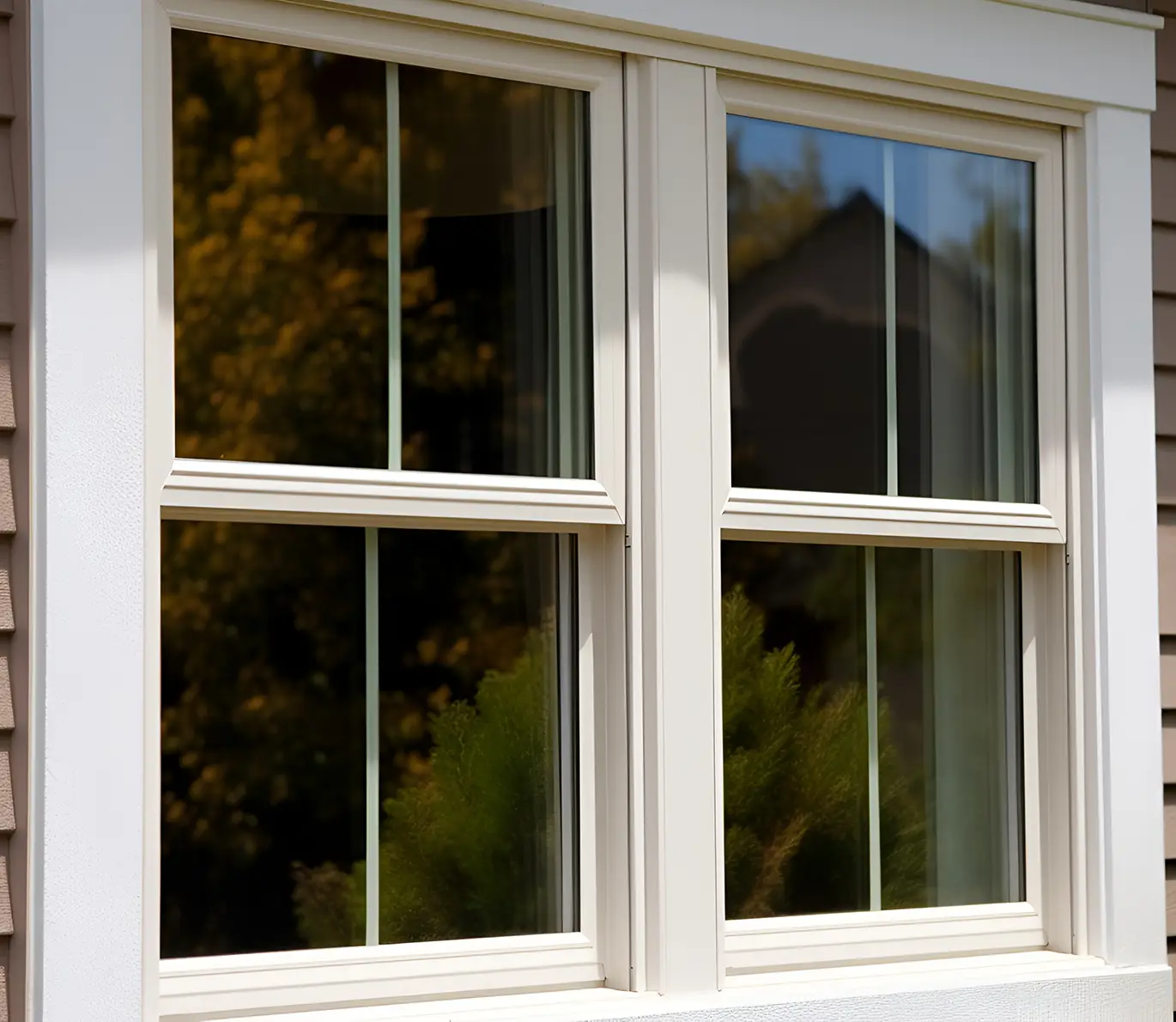 Double Hung Vinyl Window in a House With Vinyl Siding in st louis mo