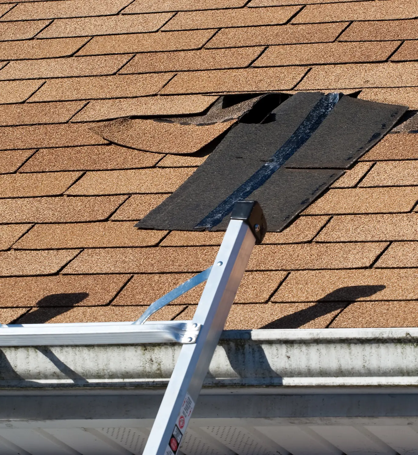 roof repair on residential house in st louis mo