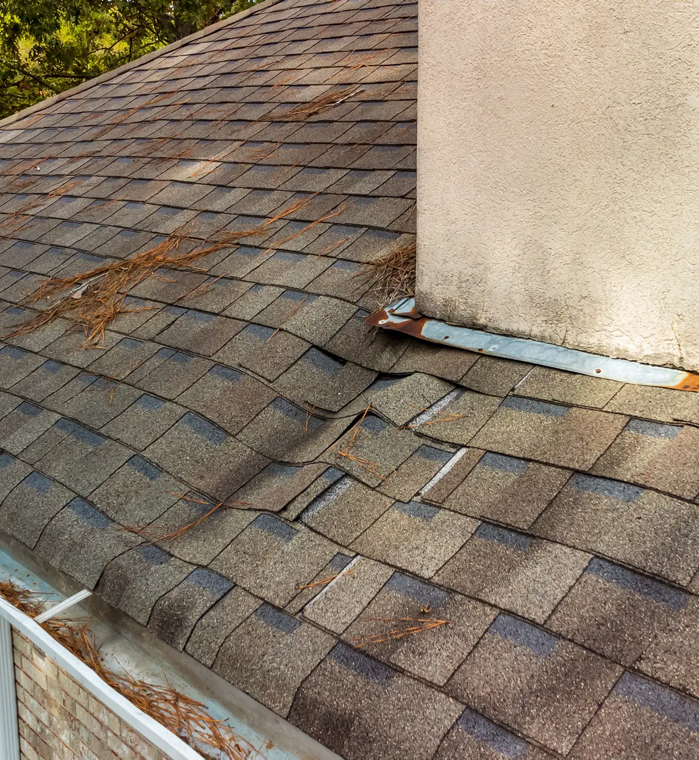 Roof damaged from water leak on house in st louis mo